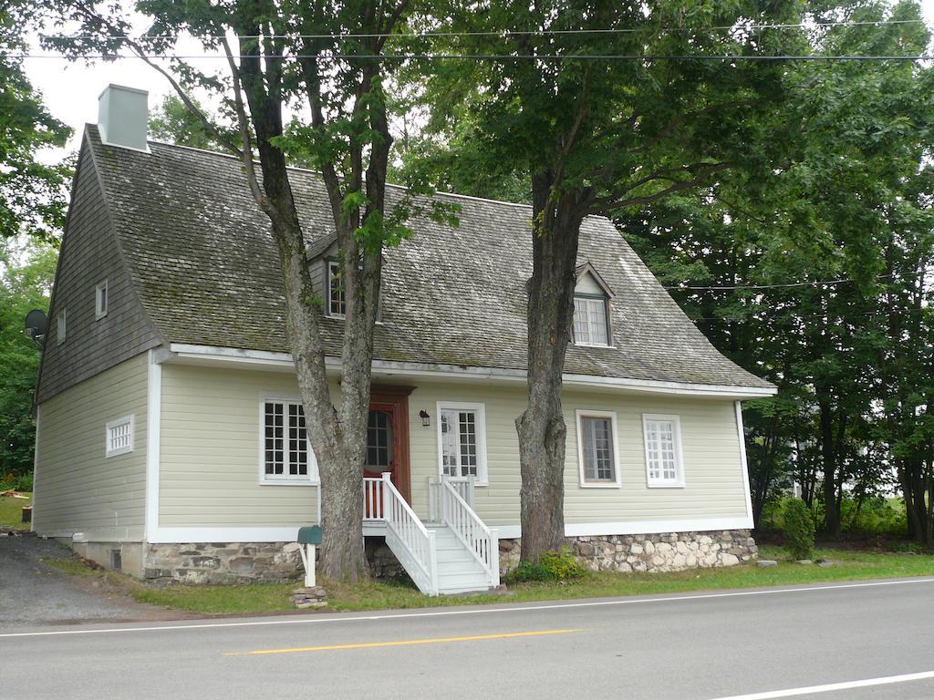 Saint-Laurent-de-l'ile d'Orleans La Maison Ancestrale Guerard الغرفة الصورة
